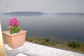 Thumbnail von Senj, Kvarner: Haus direkt am Meer mit 4 Wohnungen