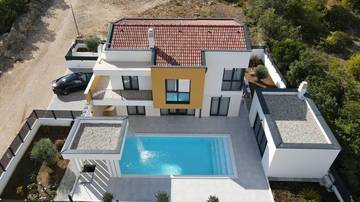 Thumbnail von Moderner Neubau mit schönem Meerblick