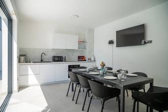 Thumbnail von Moderner Neubau mit schönem Meerblick