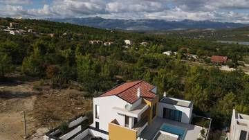 Thumbnail von Moderner Neubau mit schönem Meerblick