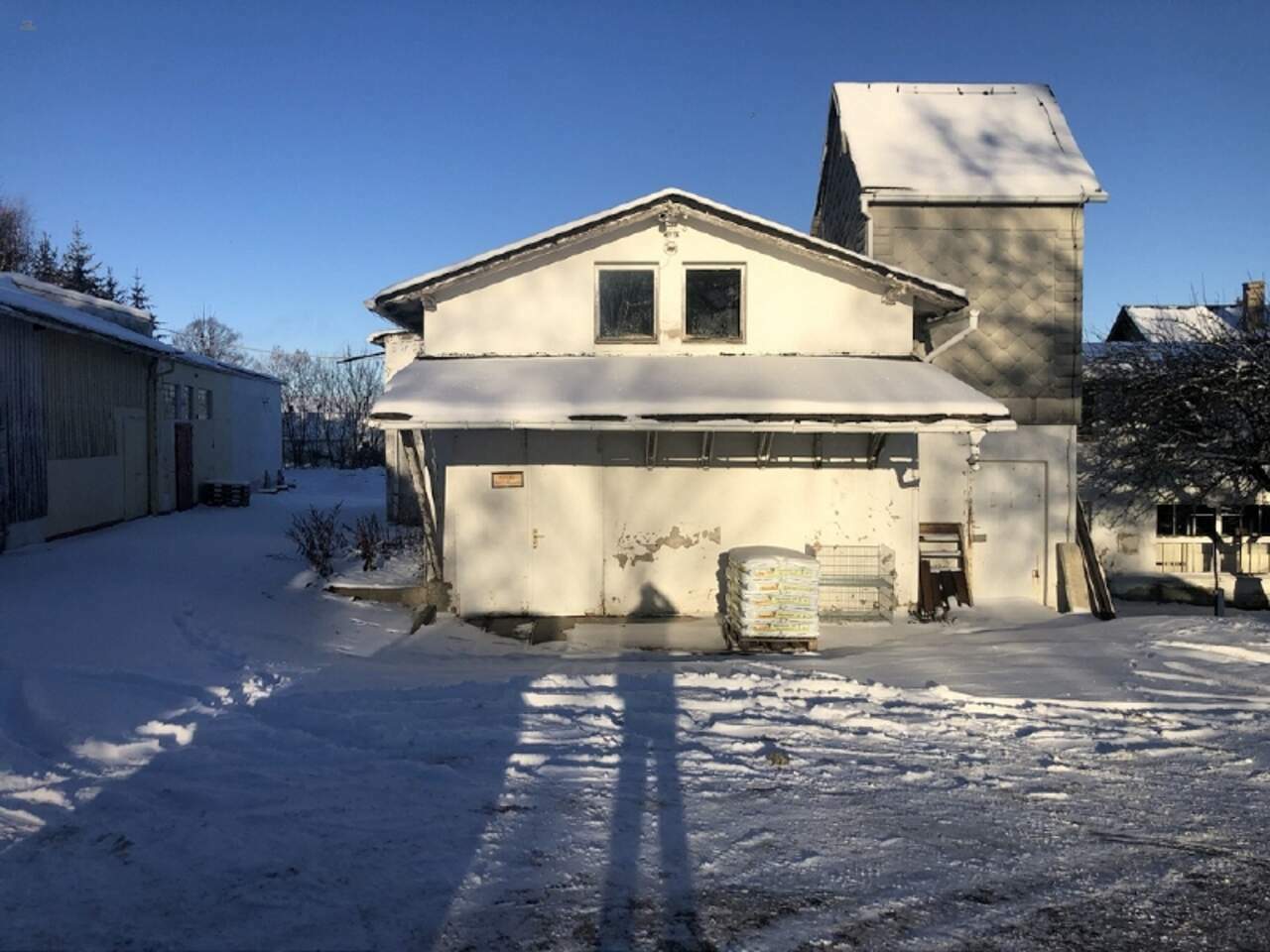 Thumbnail von Neuer Preis - Gewerbehof mit großem Grundstück kaufen