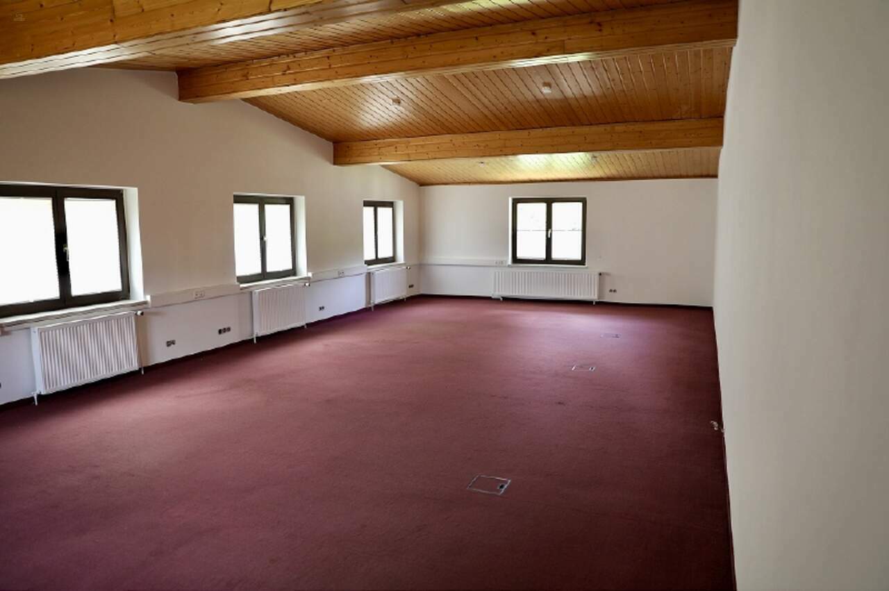 Thumbnail von Ihr Firmensitz unweit der A17 und Dresden zum Kauf! Halle + Büro + Freiflächen!