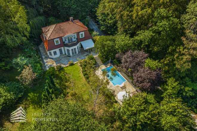 Wunderschöne Villa mit Pool und weitläufigem Grundstück, Nähe Pressbaum