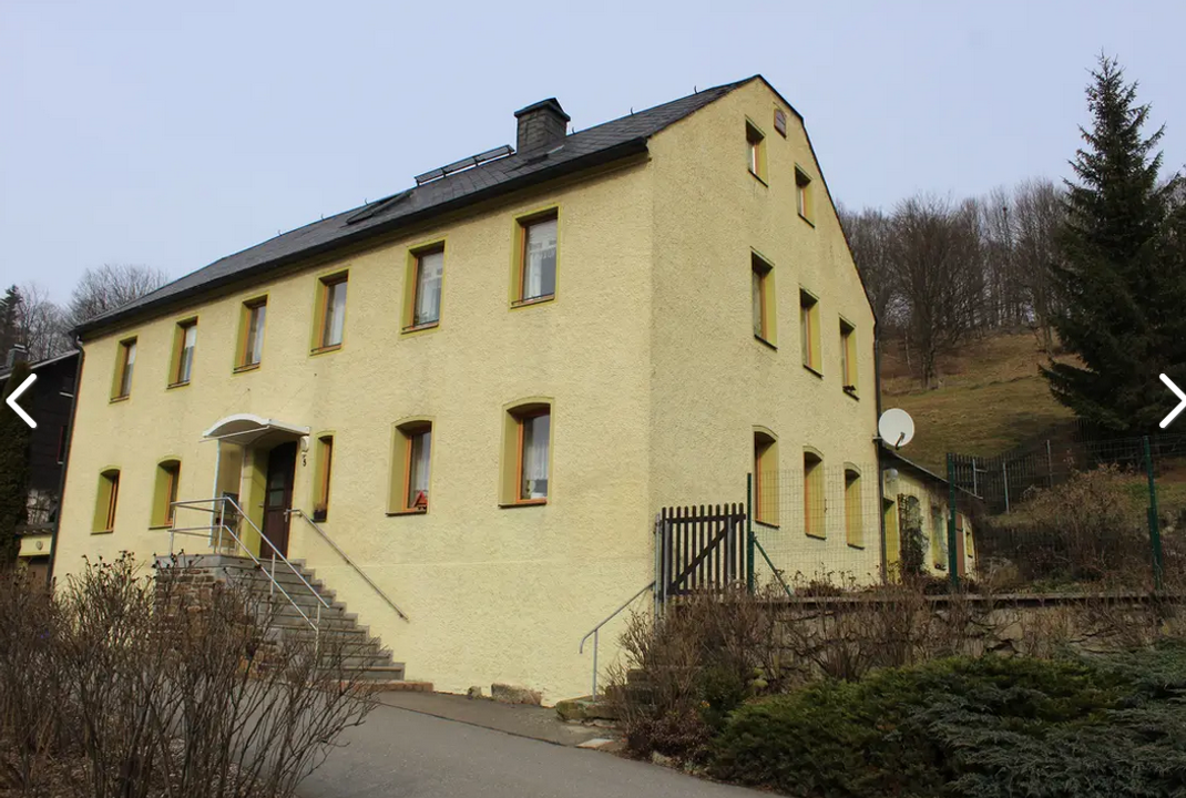 Wohnhaus mit Einliegerwohnung und herrlichem Grundstück zum Verkauf in Deutschneudorf