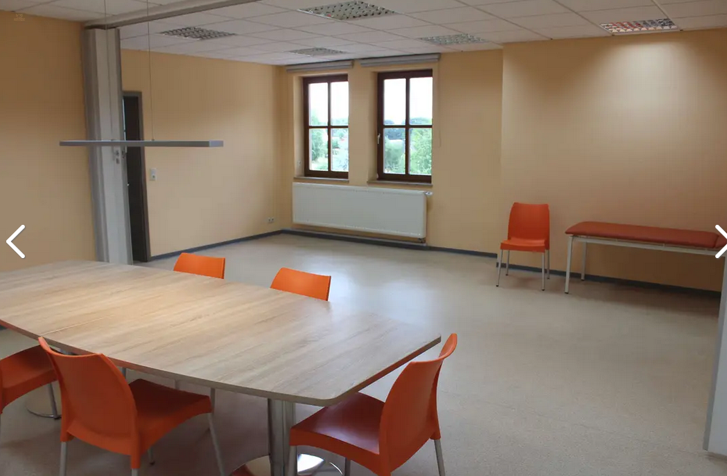 Thumbnail von Ehemalige Hausarztpraxis zum Verkauf – richten Sie hier Ihre Praxis, Kanzlei oder Wohnung ein!