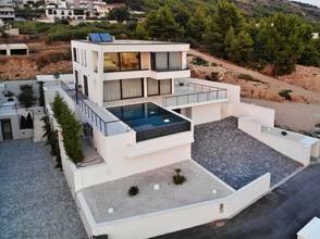 Thumbnail von Region Split: Villa mit Infinity-Pool und Blick auf das Meer