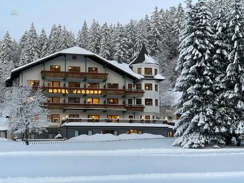 Romantisches Hotel in den Bergen mit Erweiterung und Entwicklung Möglichkeit