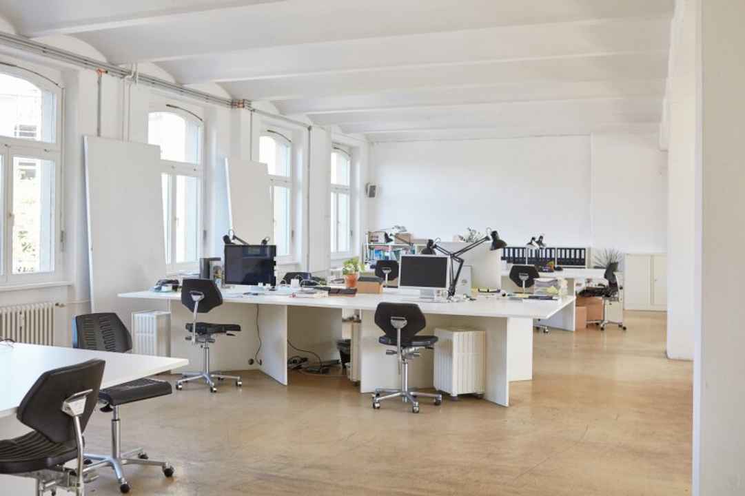 Впечатляющий офис на 6 комнат на верхнем этаже в лучшем районе, недалеко от биржи