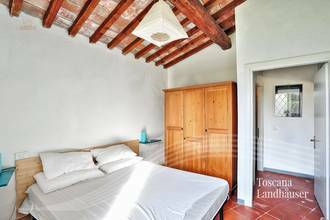 Thumbnail von Antikes Landhaus mit Nebengebäude in Mitten der Weinberge von Bolgheri