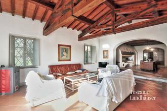 Thumbnail von Antikes Landhaus mit Nebengebäude in Mitten der Weinberge von Bolgheri