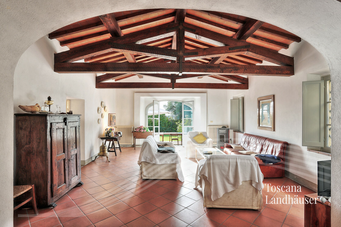 Thumbnail von Antikes Landhaus mit Nebengebäude in Mitten der Weinberge von Bolgheri