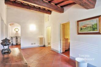 Thumbnail von Antikes Landhaus mit Nebengebäude in Mitten der Weinberge von Bolgheri