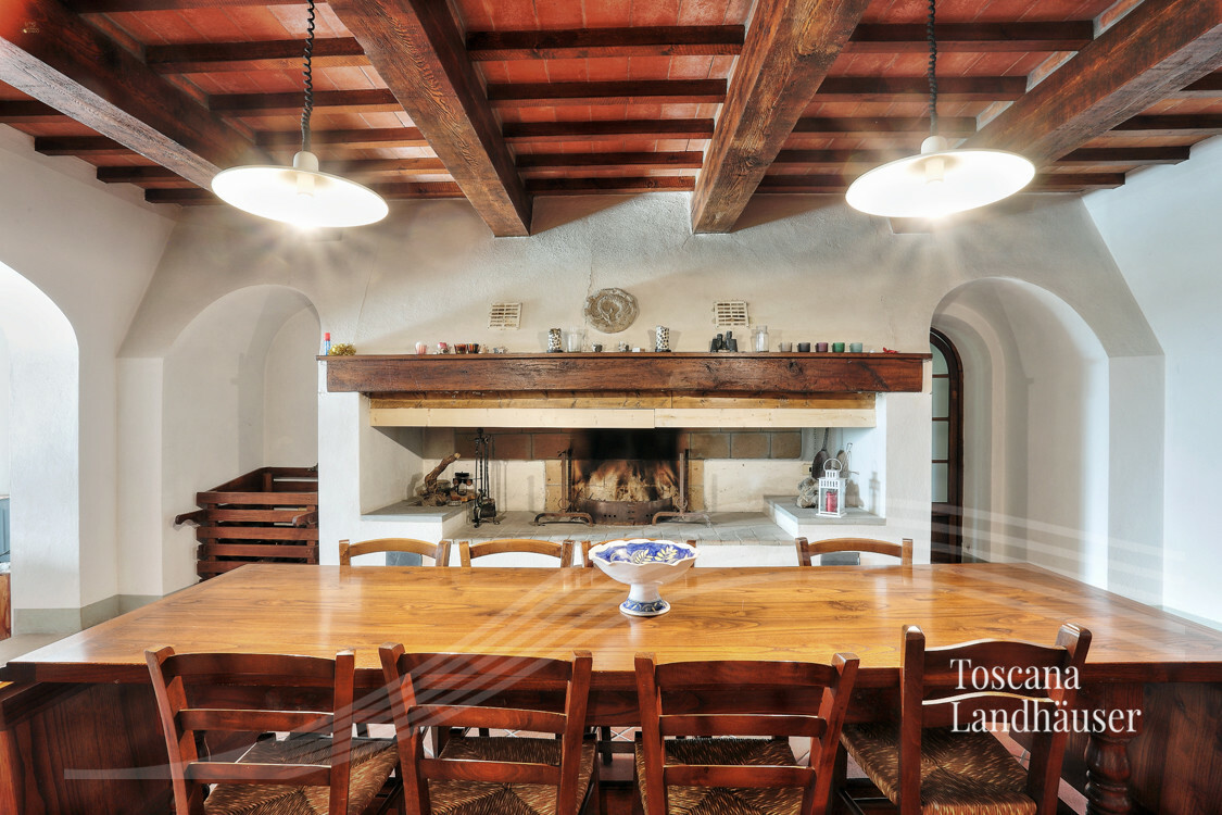 Thumbnail von Antikes Landhaus mit Nebengebäude in Mitten der Weinberge von Bolgheri