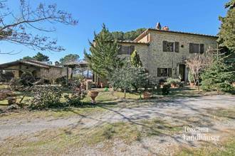 Thumbnail von Auf der Hügelkuppe befindliches Anwesen mit traumhaftem Panoramablick und Pool