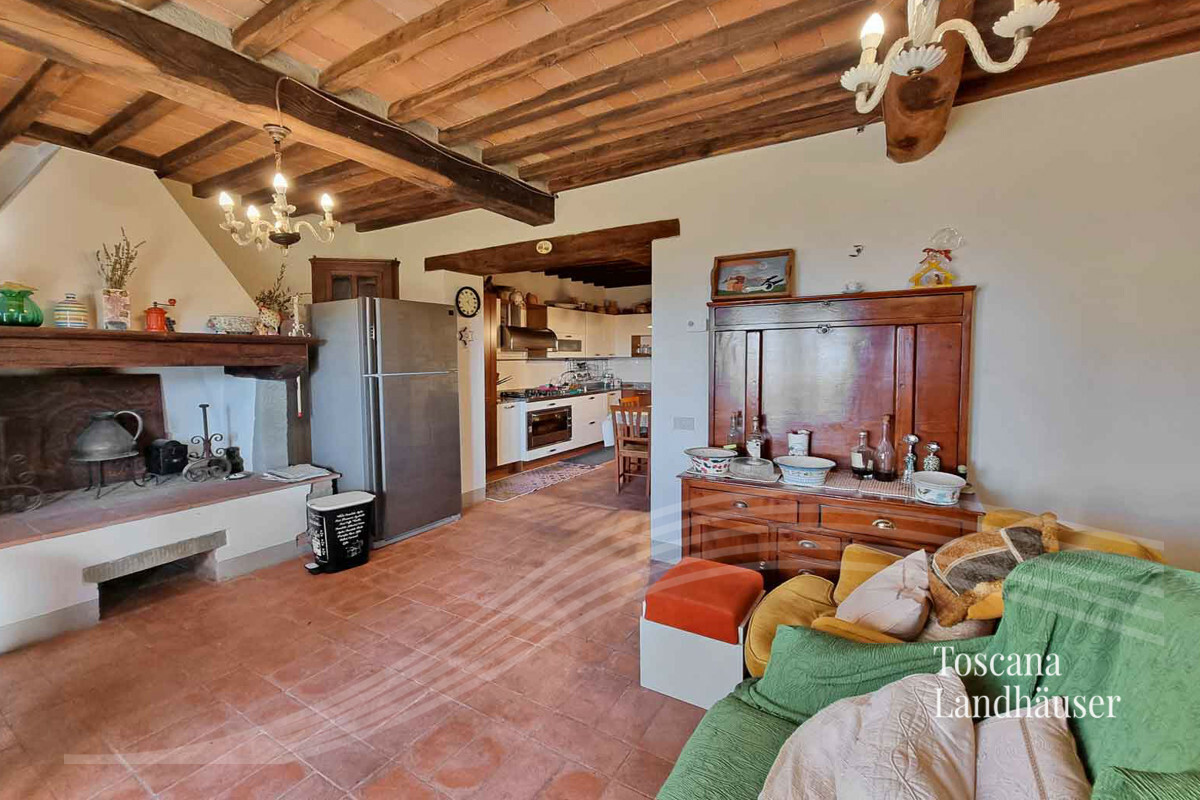 Thumbnail von Auf der Hügelkuppe befindliches Anwesen mit traumhaftem Panoramablick und Pool