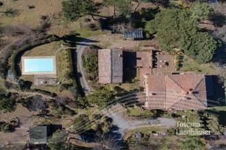 Thumbnail von Auf der Hügelkuppe befindliches Anwesen mit traumhaftem Panoramablick und Pool