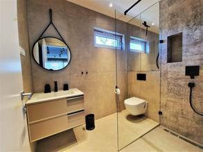 Thumbnail von Moderne Maisonettewohnung mit Blick auf das Meer