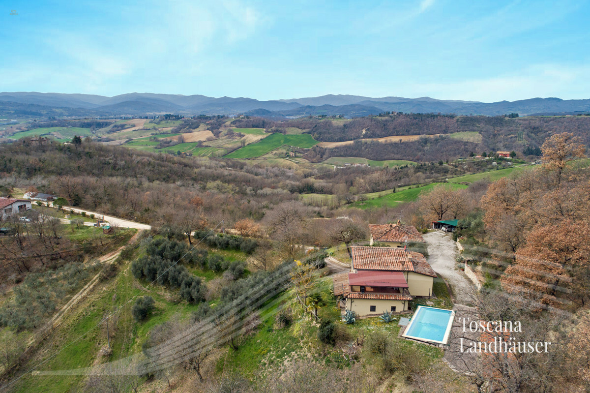 Charmantes Bauernhaus in Hügellage