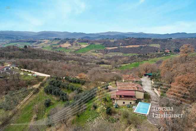 Charmantes Bauernhaus in Hügellage