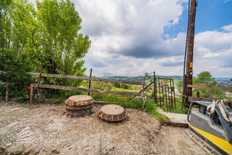 Thumbnail von Traumhaftes Grundstück mit Bebauungstudie, Nähe Kahlenberg