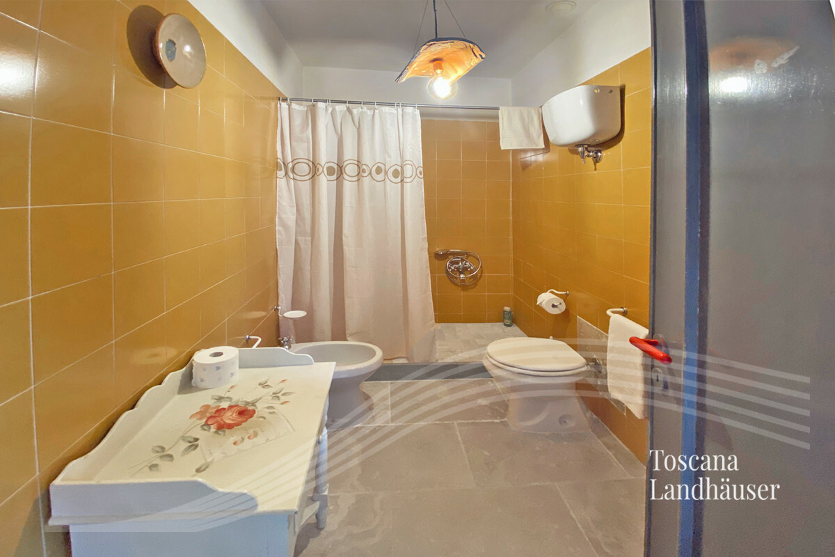 Thumbnail von Charmantes Landhaus in Panoramalage mit Pool