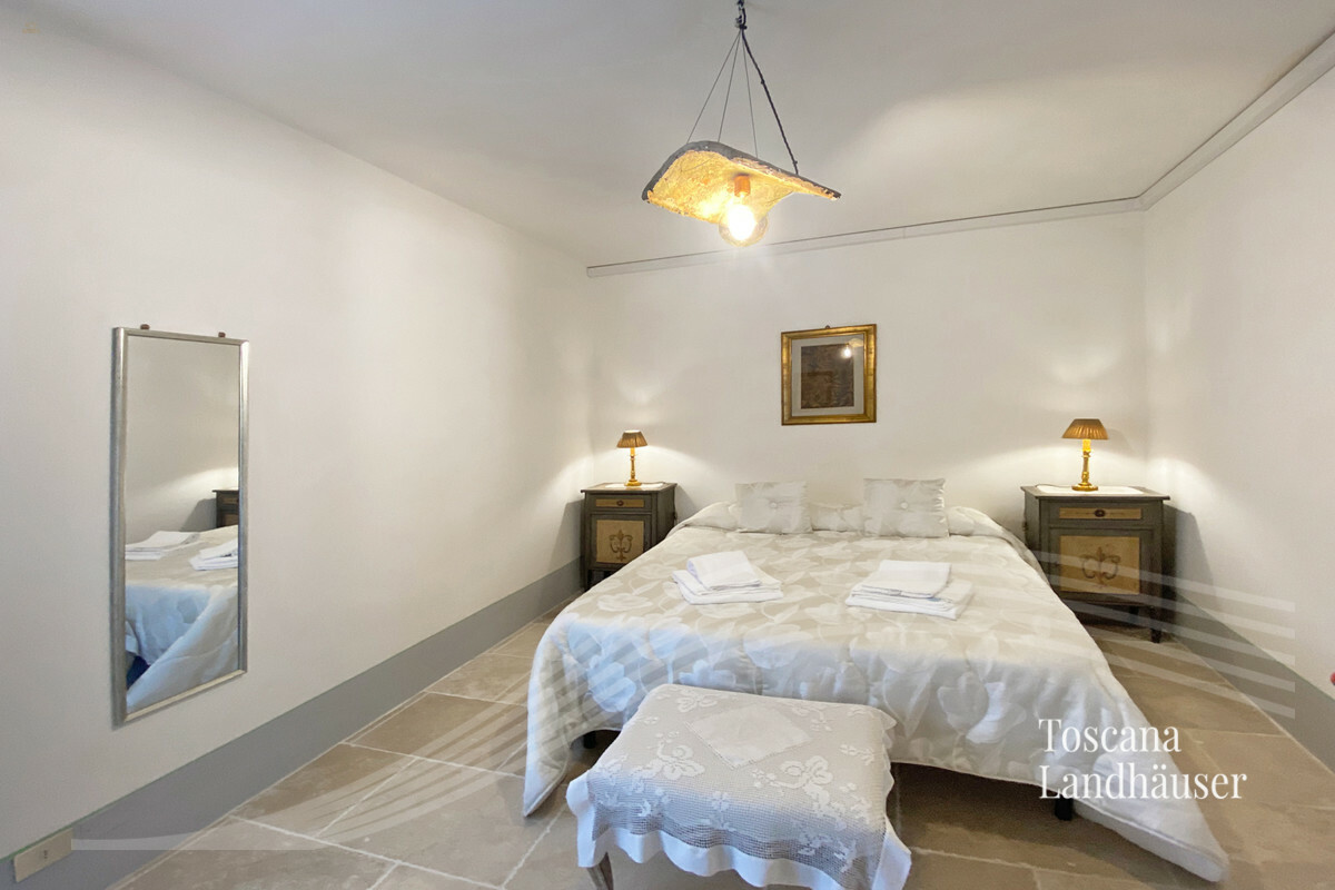 Thumbnail von Charmantes Landhaus in Panoramalage mit Pool