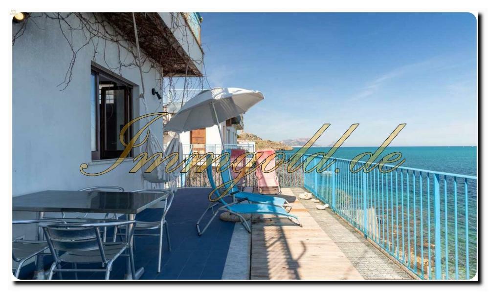 Immogold Villa (Doppelhaushälfte) direkt am Meer