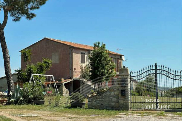 Thumbnail von Anwesen mit insgesamt 8 Gebäuden und ca. 31 ha Land in Meernähe