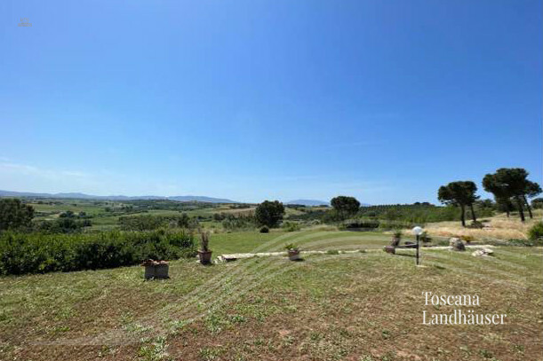 Thumbnail von Anwesen mit insgesamt 8 Gebäuden und ca. 31 ha Land in Meernähe