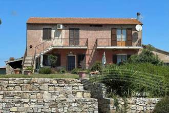 Thumbnail von Anwesen mit insgesamt 8 Gebäuden und ca. 31 ha Land in Meernähe