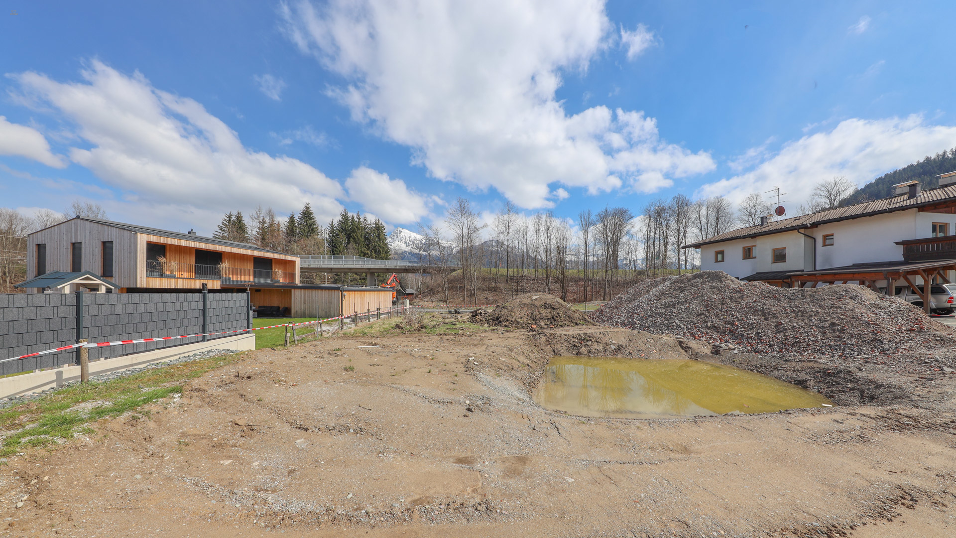 Thumbnail von Baugrundstück mit Baugenehmigung