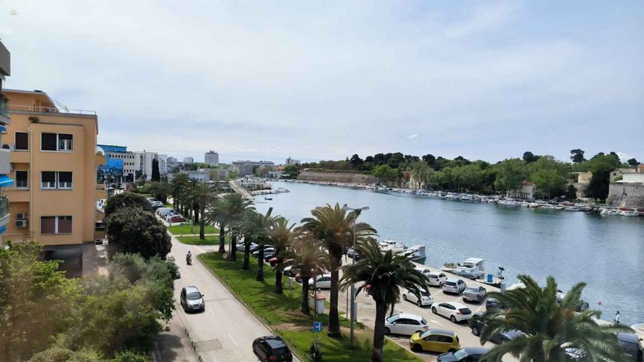 Möblierte Wohnung in sehr attraktiver Lage am Meer