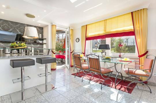 Provisionsfrei: 4-Sterne-2-Raum-Whg. mit SW-Balkon u. TG-Stellplatz