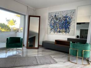 Thumbnail von Luxuriöse Villa mit Pool und Blick auf das Meer