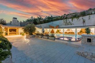 Thumbnail von Appartementhaus mit Swimmingpool und Panorama-Meerblick