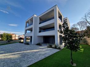Modernes Penthouse nahe dem Meer