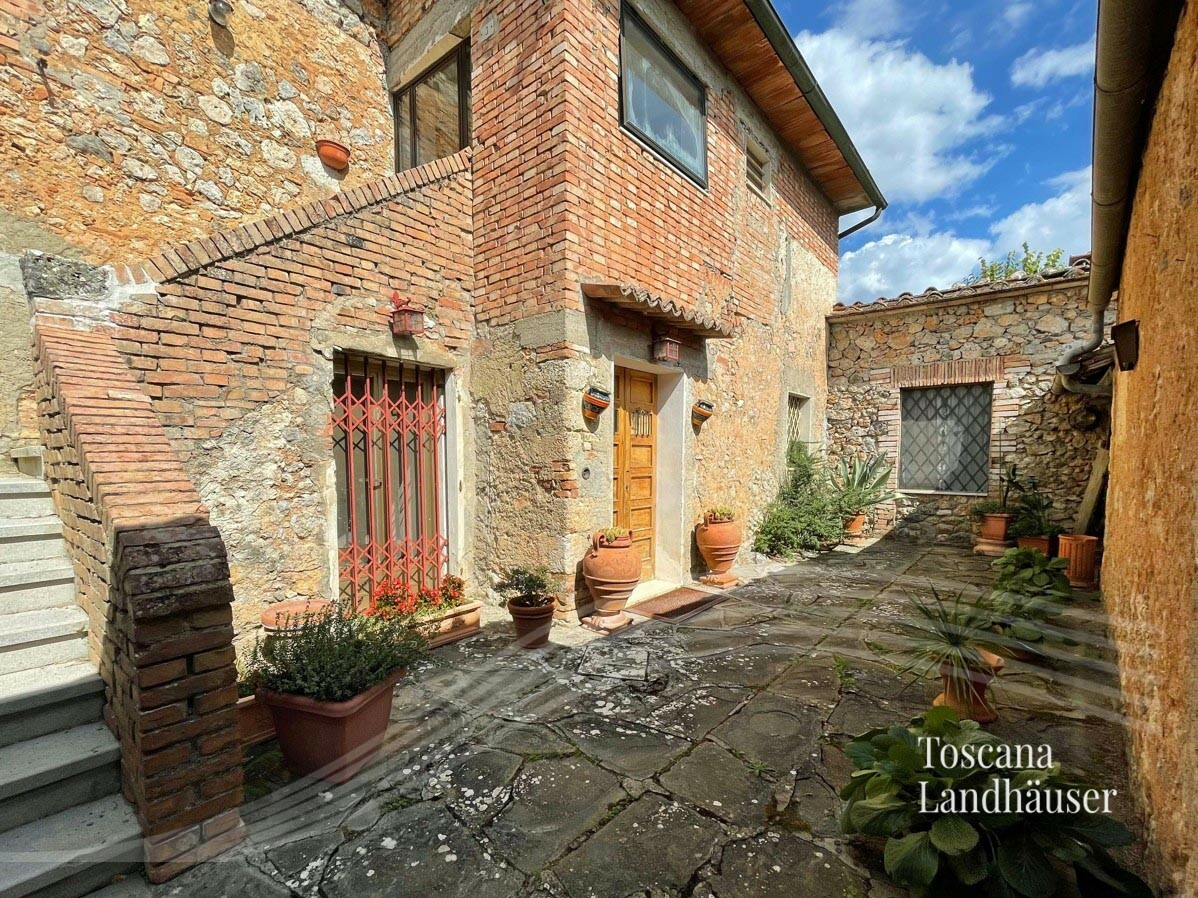 Thumbnail von renoviertes Anwesen eingebettet in üppige Natur, nur wenige Kilometer von Siena entfernt