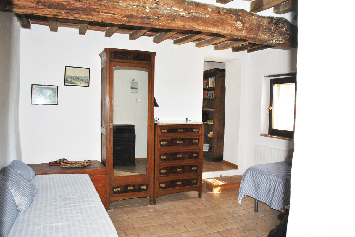 Thumbnail von **Provisionsfrei für Käufer**
Idyllisch gelegenes Rustico mit Olivenhain nahe einer Stadt