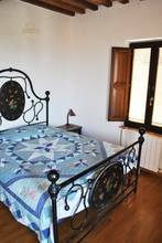 Thumbnail von **Provisionsfrei für Käufer**
Idyllisch gelegenes Rustico mit Olivenhain nahe einer Stadt