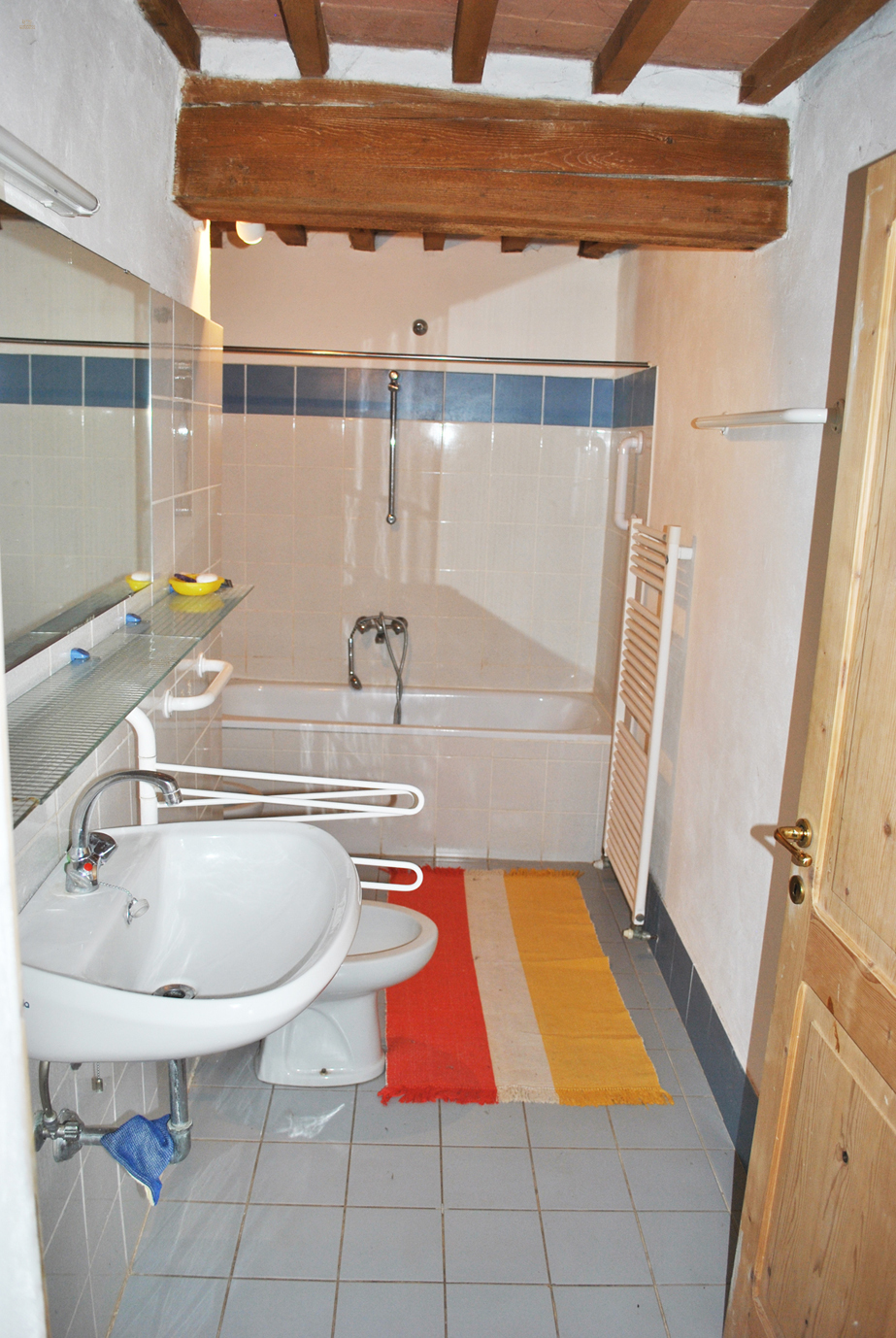 Thumbnail von **Provisionsfrei für Käufer**
Idyllisch gelegenes Rustico mit Olivenhain nahe einer Stadt