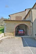 Thumbnail von **Provisionsfrei für Käufer**
Idyllisch gelegenes Rustico mit Olivenhain nahe einer Stadt