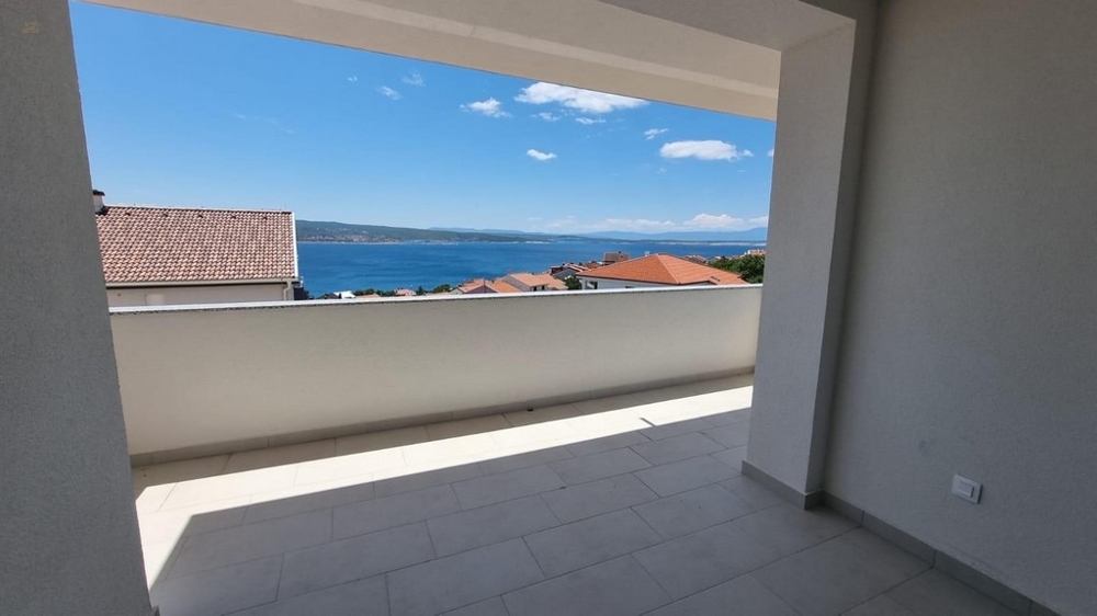 Attraktives Appartement mit Terrasse und Blick auf das Meer