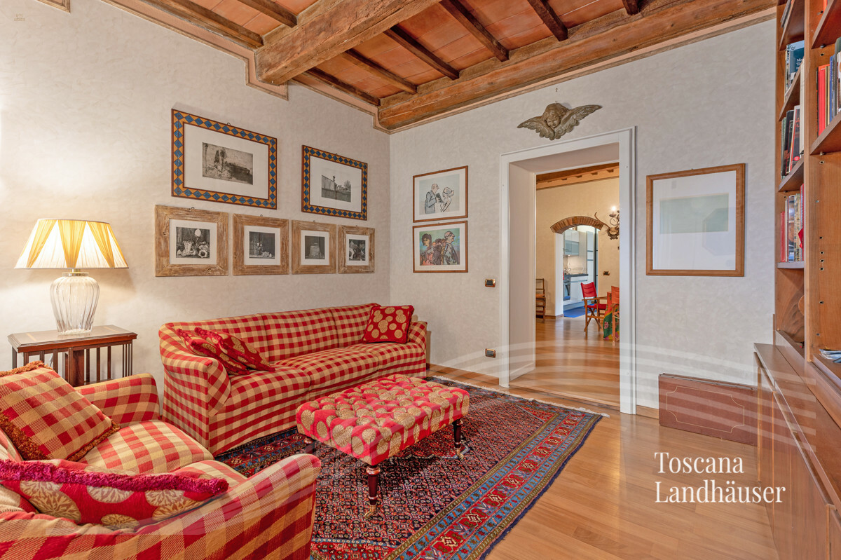 Thumbnail von Wohnung in renommierten Palast nur 20 km vom Meer entfernt