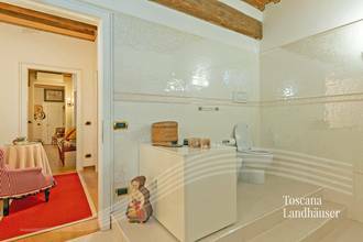 Thumbnail von Wohnung in renommierten Palast nur 20 km vom Meer entfernt