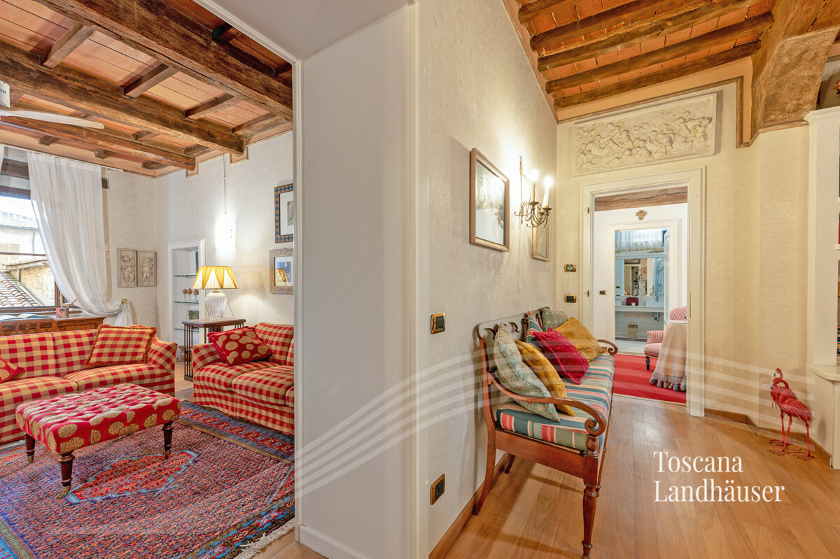 Thumbnail von Wohnung in renommierten Palast nur 20 km vom Meer entfernt