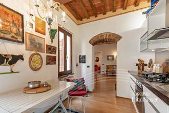 Thumbnail von Wohnung in renommierten Palast nur 20 km vom Meer entfernt