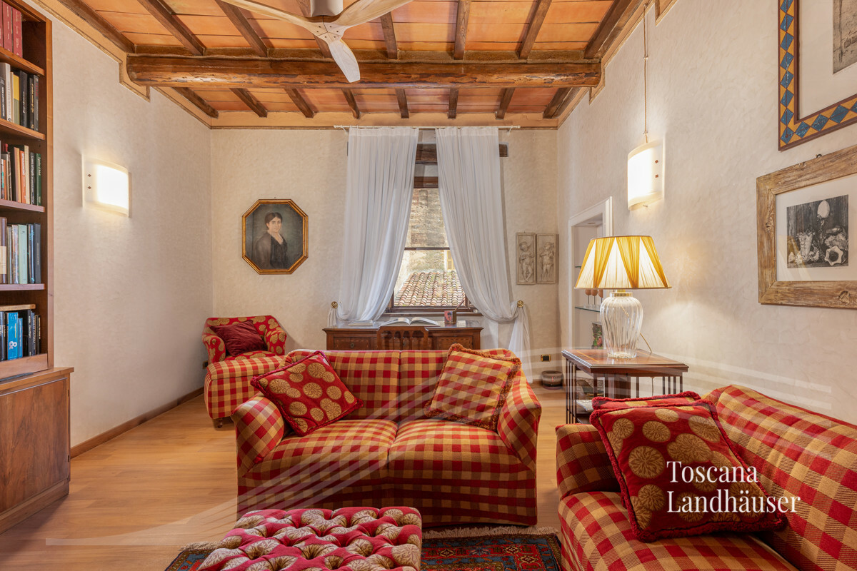 Thumbnail von Wohnung in renommierten Palast nur 20 km vom Meer entfernt