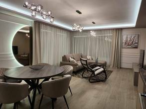 Thumbnail von Moderne Villa mit Pool und Blick auf das Meer