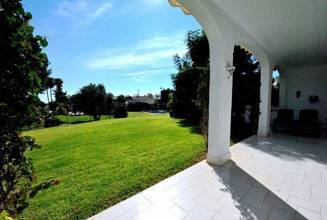 Thumbnail von villa for sale in - Nueva Andalucia