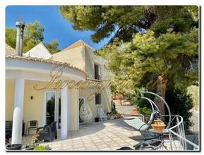 Thumbnail von Tolles Anwesen mit Pool und Garten in Altea